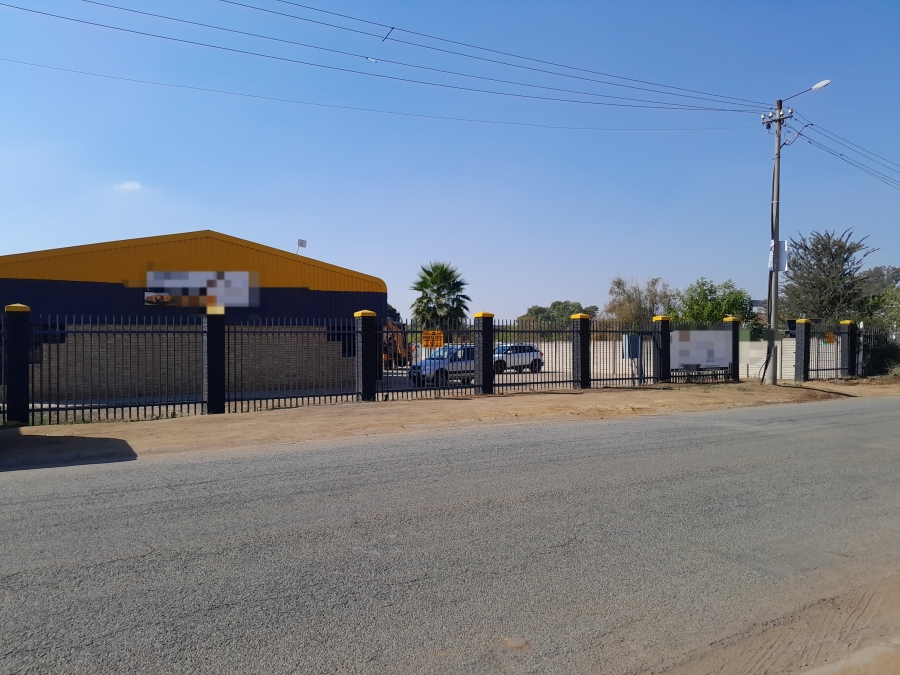 Commercial Property for Sale in Oos Einde North West